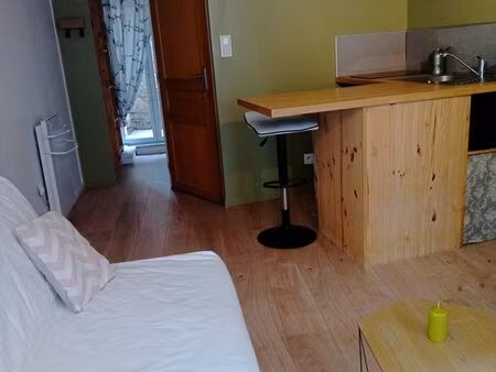 studio meublé avec terasse