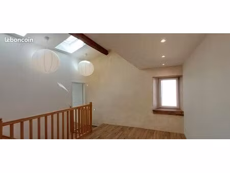appartement t4 dans maison de village