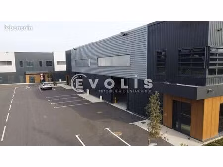 local d'activité 402 m²