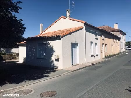 à louer – maison t3 de 90 m² avec jardin  garage et fibre – beaulieu-sous-bressuire