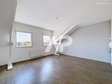 studio 1 pièce 32 m²