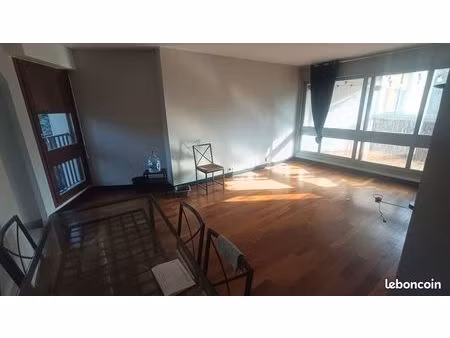 appartement 52+5m² avec loggia + parking privé sur le chesnay parly2 près de versailles
