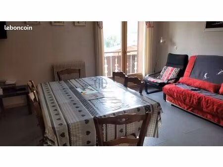 charmant appartement t3 meublé  47m²  à verchaix