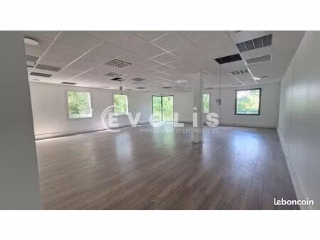 bureaux 171 m²