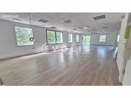 bureaux 265 m²
