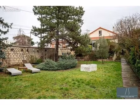 maison 9 pièces 170 m²