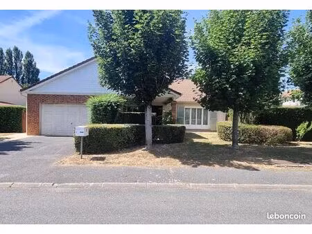 propriété 8 pièces 233 m²