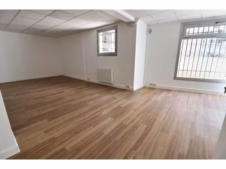 vente locaux professionnels 412 m² à paris 18ème (75018)  1 090 000 €