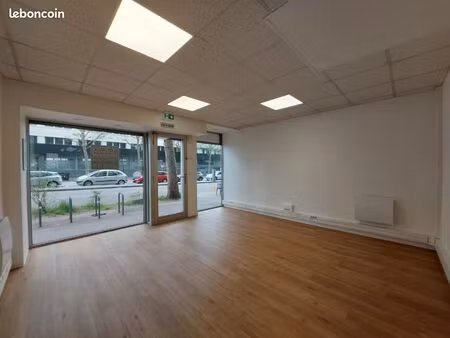 local commercial 62 m²