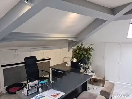 bureau location melun 22 m2