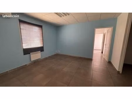 bureaux 65 m²