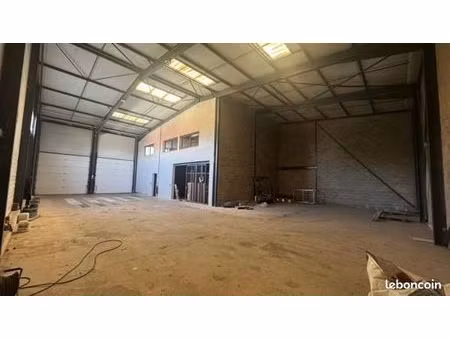 local d'activité 280 m²