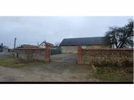 local - dépôt - grange 250m2