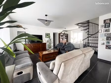 maison familiale rénovée + logement indépendant