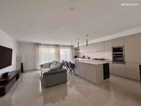 villa 3 pièces 94 m²