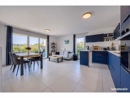 appartement 3 pièces 65 m²