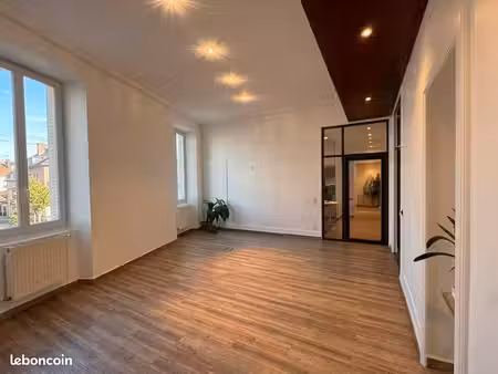 bureau privatif climatisé 30 m² – hyper centre / gare – tout inclus – idéal 3 / 4 personne