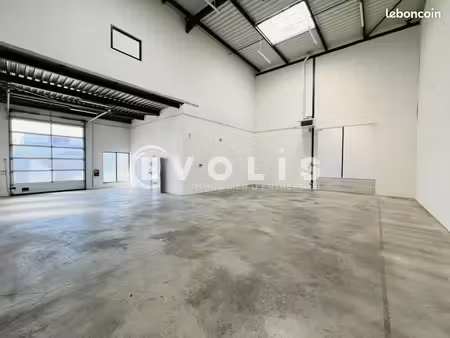 local bureaux 309 m²