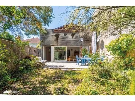 maison 5 pièces - 122 m² - proximité immédiate du port ostréicole