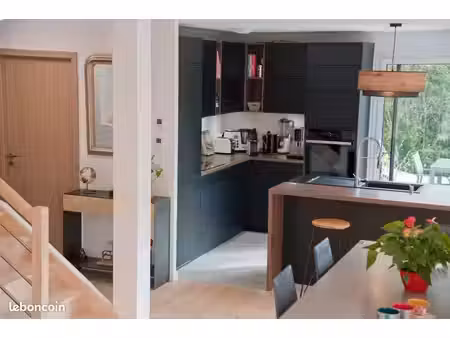 secteur collonges / frangy - maison de 116m² avec jardin