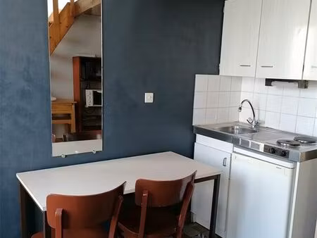 studio à dury