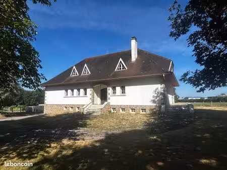maison de caractère avec sa grange