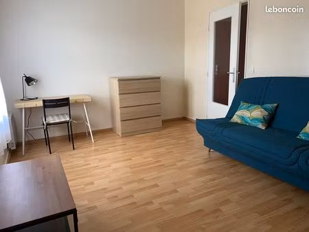 loue studio meublé - 5 min à pied de la gare de fontainebleau avon - avec parking - 24m²