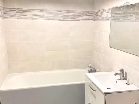 location d'un appartement 3 pièces de 65m² à 5 mn à pied du rer a noisy champs