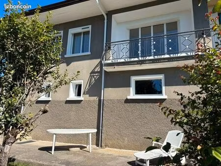 maison jumelée avec jardin et garage