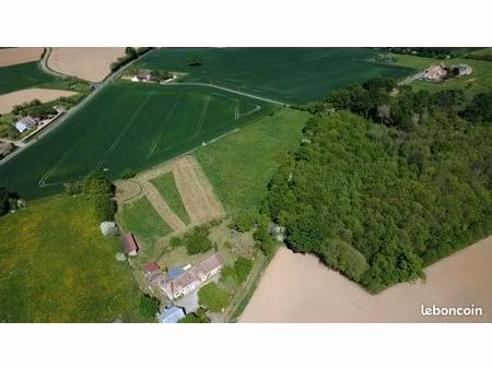 pré à louer pour 1 à 2 chevaux – 1 1 ha avec abri – fay 72550