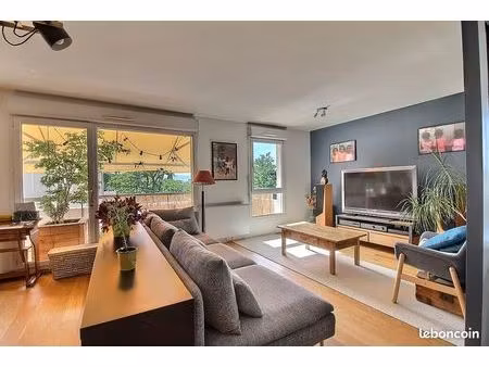 duplex 4 pièces 94 m²