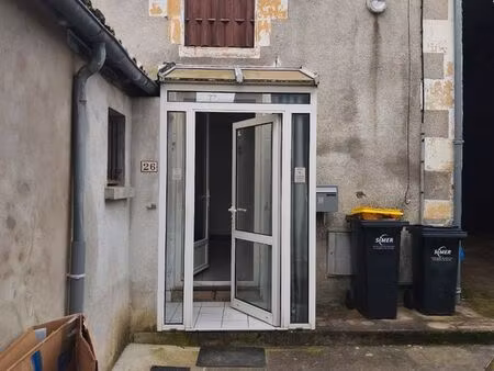 maison avec une chanbre