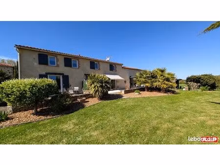 longère 9 pièces 266 m²
