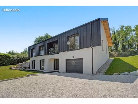 villa 6 pièces 182 m²