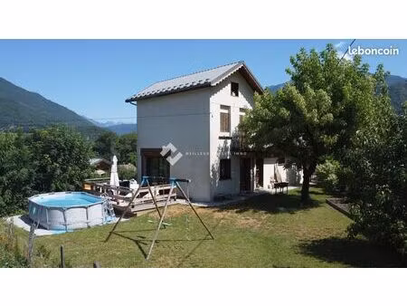 maison 6 pièces 85 m²