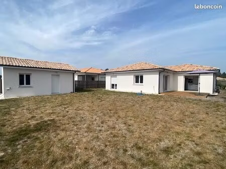 belle maison neuve climatisée- 3 chambres-grand garage 40 m2-annexe bâtie 25 m2 sur beau t