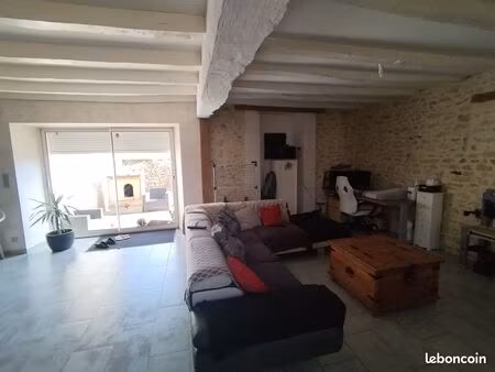 maison ancienne en pierre