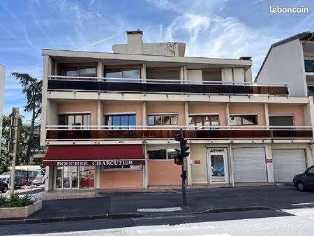 immeuble 8 pièces 276 m²