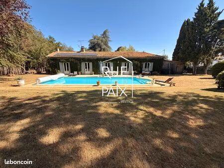 propriété 6 pièces 197 m²