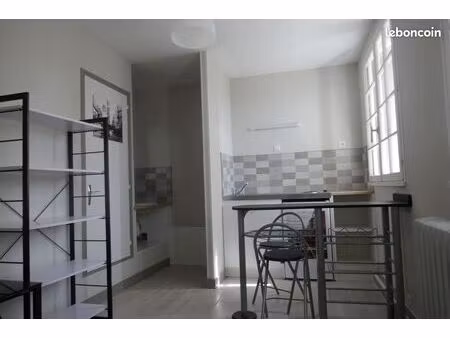 chambre meublée