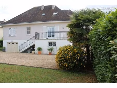 maison 8 pièces 160 m²