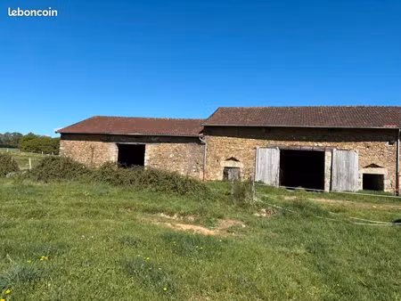 granges avec terrain et source
