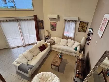 t4 duplex 98 m2 piscine terrasse jardin privatif garage cave