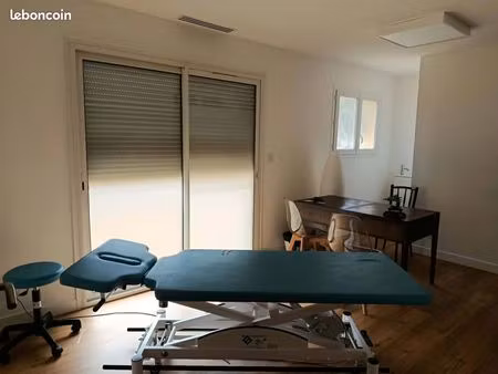 bureau 15m2 dans centre de soins