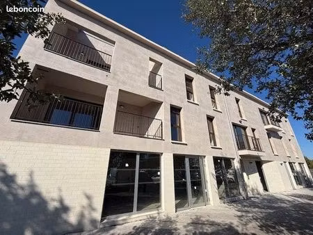 local commercial 47 m² biganos