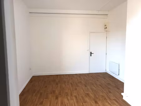 location appartement 1 pièce 17 m² à clermont (60600)  385 €