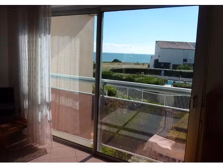 location meublée appartement 1 pièce 27 m² à la rochelle (17000)  675 €
