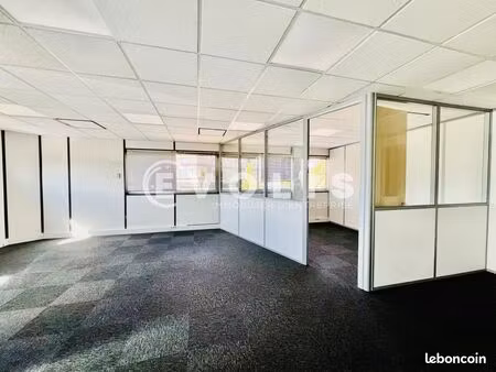 bureau 420 m²