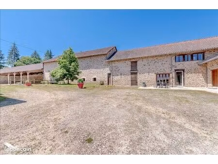 ferme 8 pièces 589 m²