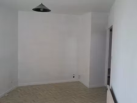location appartement 1 pièce à talence (33400)  580 €